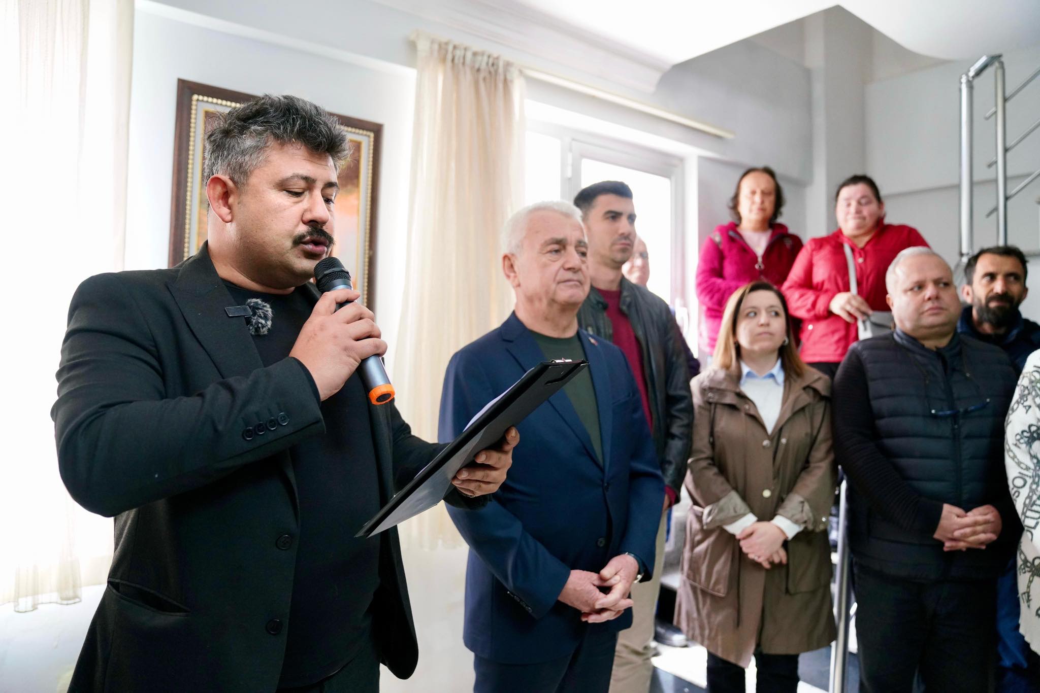 CHP Finike İlçe Başkanlığı, gözaltına alınan İstanbul Büyükşehir Belediye Başkanı