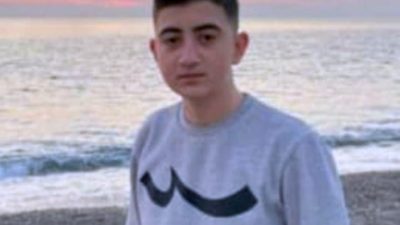 Gazipaşa ilçesinde motosiklet, yaya Fatma Yiğit'e (65) çarpıp şarampole devrildi.