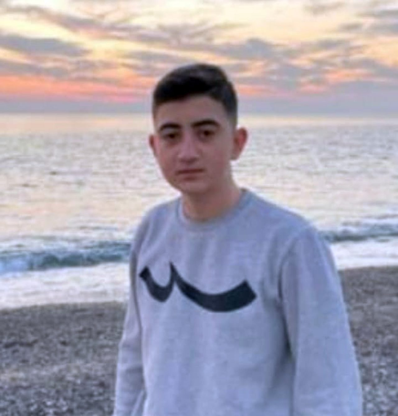 Gazipaşa ilçesinde motosiklet, yaya Fatma Yiğit'e (65) çarpıp şarampole devrildi.