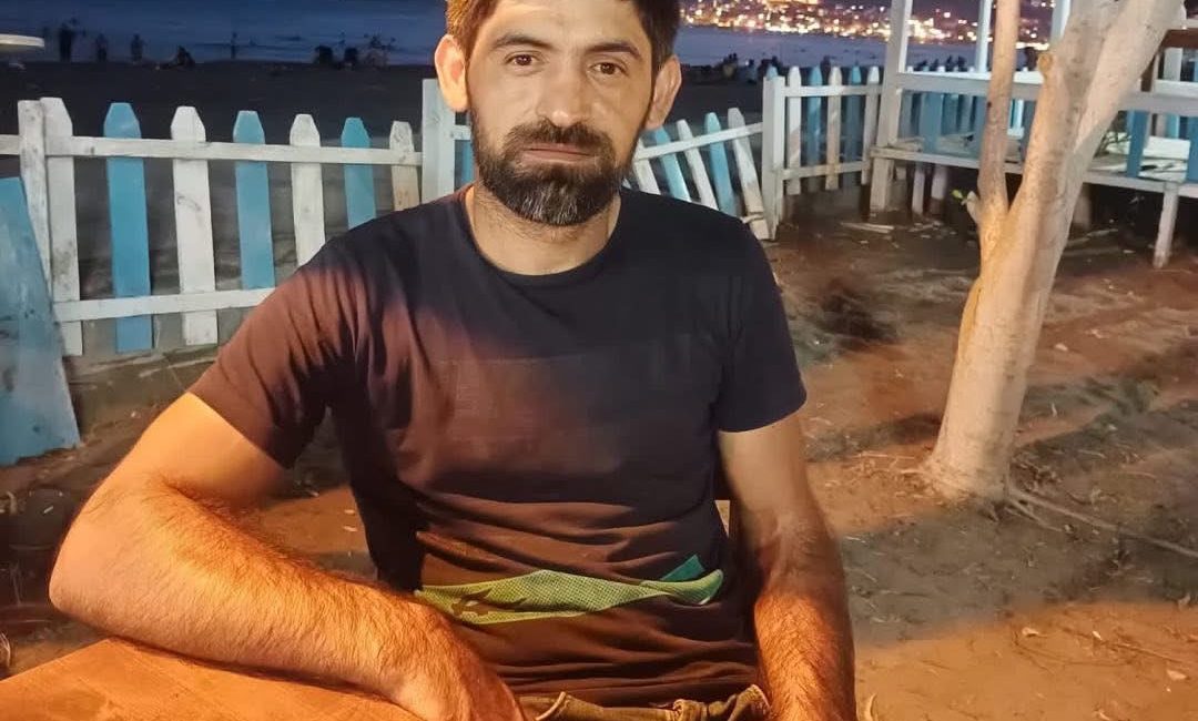 Turunçova’da Acı Olay: 37 Yaşındaki Esnaf Yaşamına Son Verdi Finike’nin Turunçova Mahallesi’nde döşeme ve mobilya işiyle uğraşan 37 yaşındaki