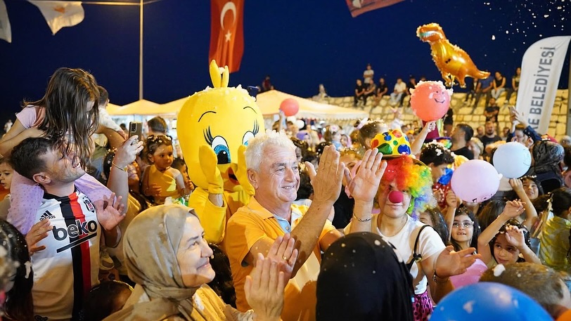 Finike Belediyesi’nin 3. Cittaslow Çocuk Şenliği’nde Binlerce Çocuk Unutulmaz Anlar